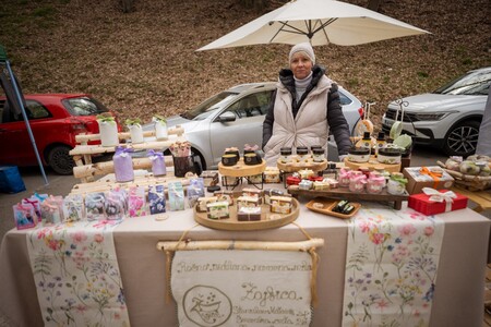 Črna nedelja na Ravnah znova združila tradicijo, kulinariko in živahno dogajanje (4)
